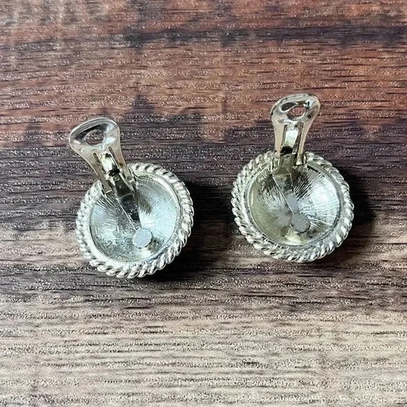 Vintage Clip On Navy Blue Gold Cream Earrings - Picture 3 of 6